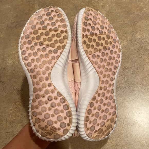 Women’s Avia shoes size 6 - Picture 5 of 7